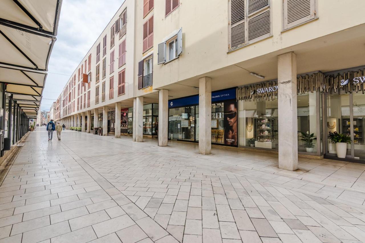 Neva Room With Private Bathroom Zadar Exterior foto